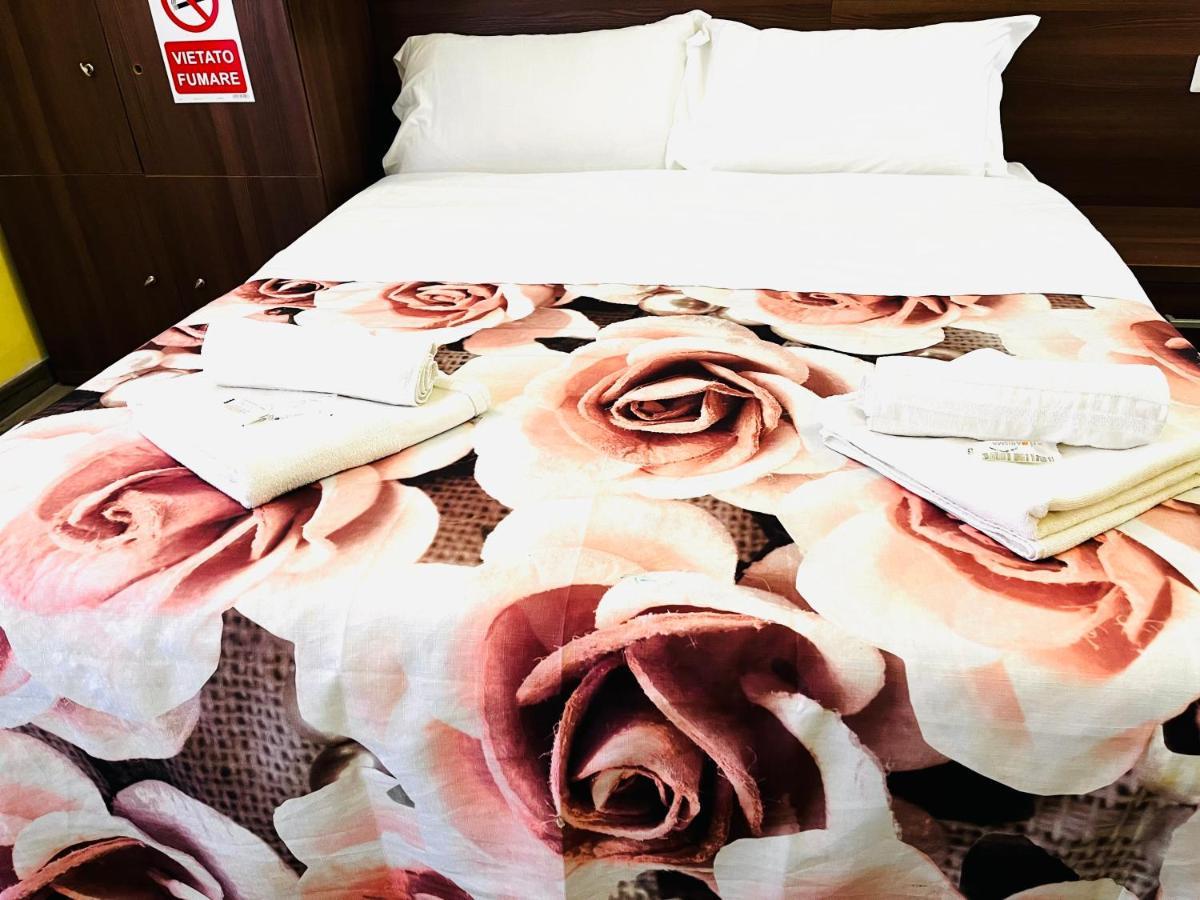 Holiday Rome Guesthouse Buitenkant foto