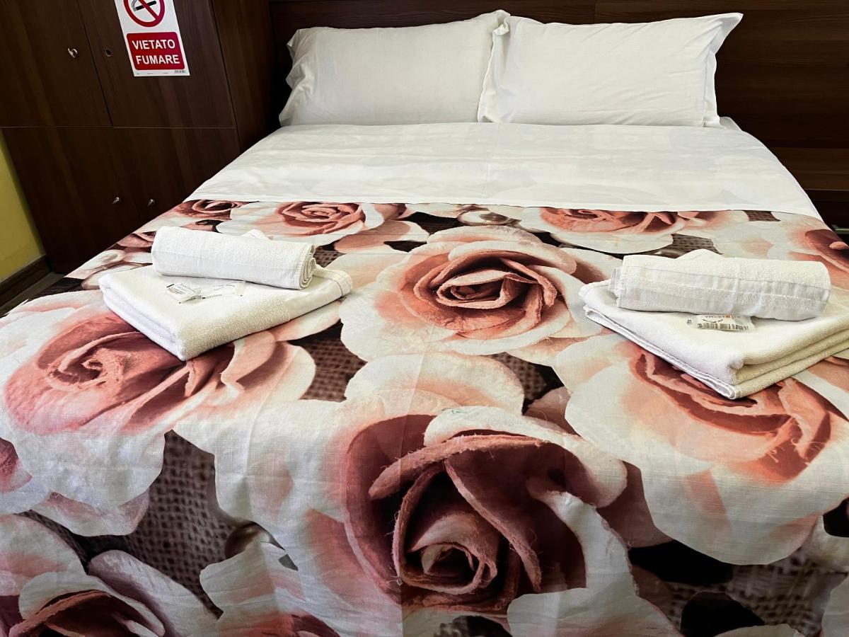 Holiday Rome Guesthouse Buitenkant foto